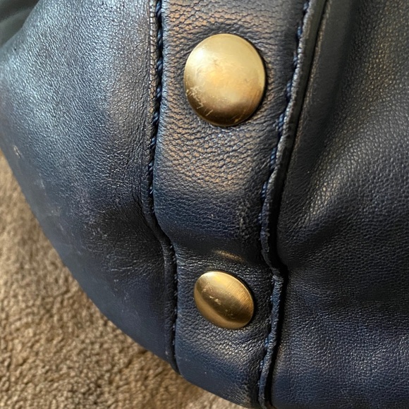 Michael Kors Dark Blue Leather Shoulder Bag with Gold Accents🎄 - Picture 3 of 9